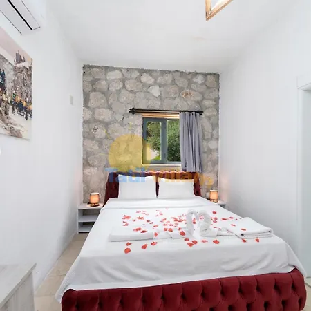 Kuytu Villa *